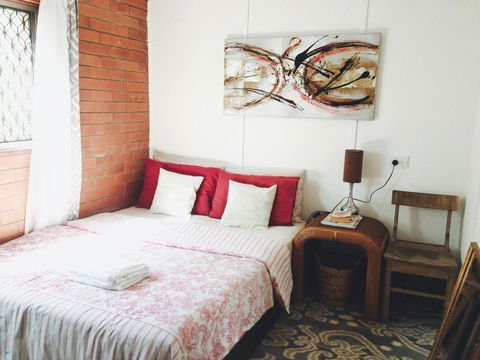 XYL Pets Friendly Seaside Boutique Guesthouse - New Castle Tourism 0