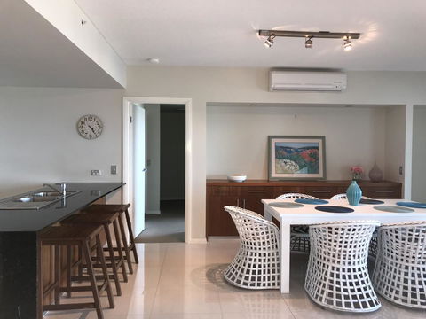 Proximity Waterfront Apartments - New Castle Tourism 23