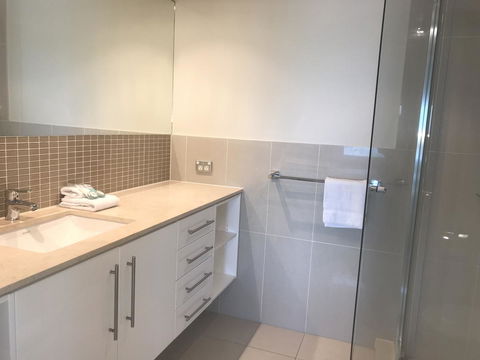 Proximity Waterfront Apartments - New Castle Tourism 11