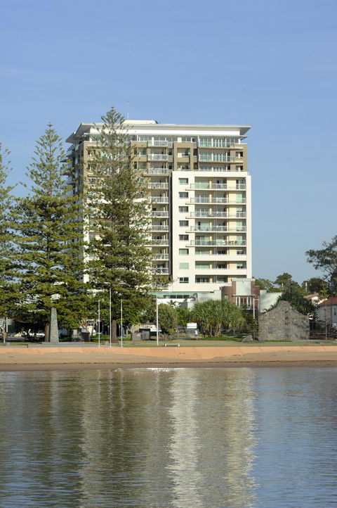 Proximity Waterfront Apartments - New Castle Tourism 24