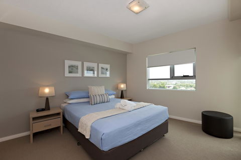 Proximity Waterfront Apartments - New Castle Tourism 29
