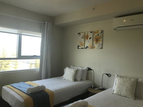 Proximity Waterfront Apartments - New Castle Tourism 15