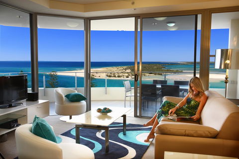 Monaco Caloundra - New Castle Tourism 32