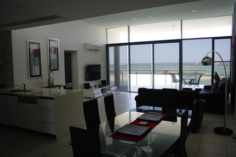 Monaco Caloundra - New Castle Tourism 43