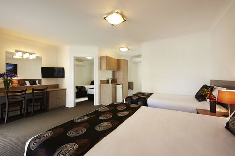 Takalvan Motel - New Castle Tourism 2
