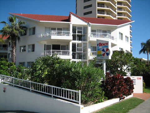 Le Beach Apartments - Newcastle Accommodation 11