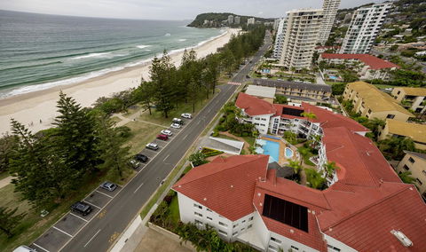 Le Beach Apartments - Newcastle Accommodation 3