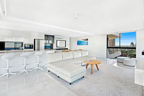 ULTIQA Beach Haven On Broadbeach - New Castle Tourism 3