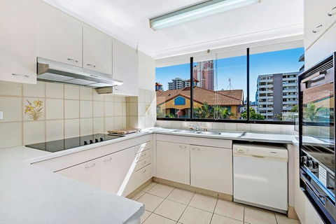 ULTIQA Beach Haven On Broadbeach - New Castle Tourism 41