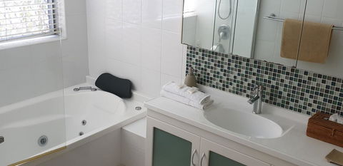 Oceania On Burleigh Beach - Newcastle Accommodation 13