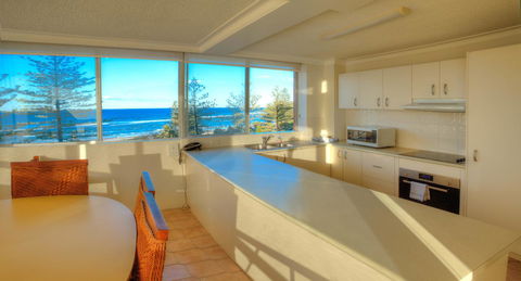 Oceania On Burleigh Beach - Newcastle Accommodation 3