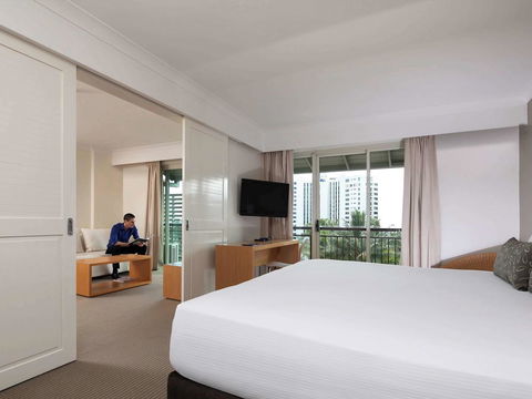 Novotel Cairns Oasis Resort - New Castle Tourism 41