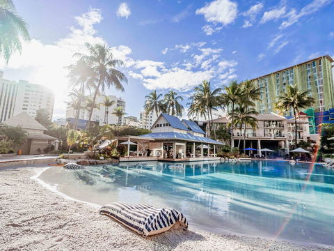 Novotel Cairns Oasis Resort - New Castle Tourism 0