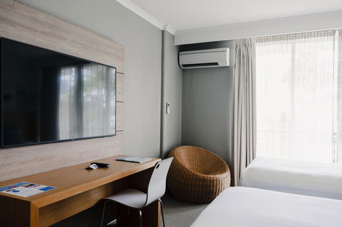 Novotel Cairns Oasis Resort - New Castle Tourism 26