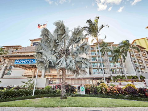 Novotel Cairns Oasis Resort - New Castle Tourism 43