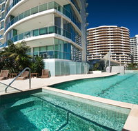 Reflection on the Sea - Newcastle Accommodation