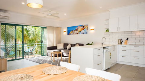 Currumbin Sands On The Beach - Newcastle Accommodation 16