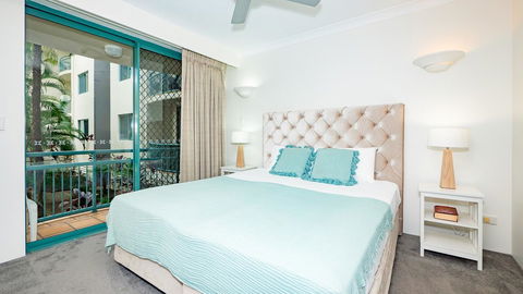 Currumbin Sands On The Beach - Newcastle Accommodation 15