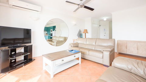 Currumbin Sands On The Beach - Newcastle Accommodation 14