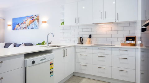 Currumbin Sands On The Beach - Newcastle Accommodation 22