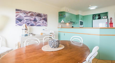 Currumbin Sands On The Beach - Newcastle Accommodation 18