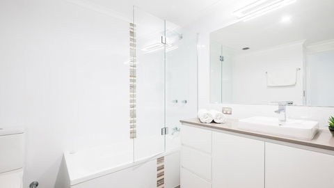 Currumbin Sands On The Beach - Newcastle Accommodation 35