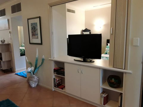 Jackies Holiday Apartment - New Castle Tourism 20