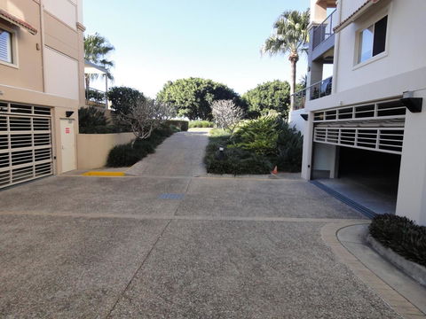 Waterfront Resort Villa With Buggy - New Castle Tourism 30
