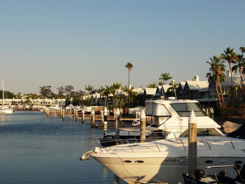 Waterfront Resort Villa With Buggy - New Castle Tourism 28
