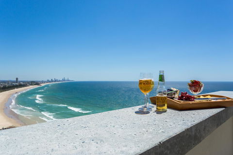 Gemini Court Holiday Apartments - Newcastle Accommodation 2