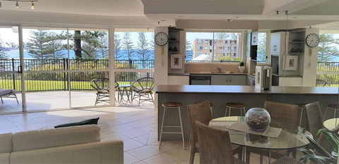 Gemini Court Holiday Apartments - Newcastle Accommodation 23