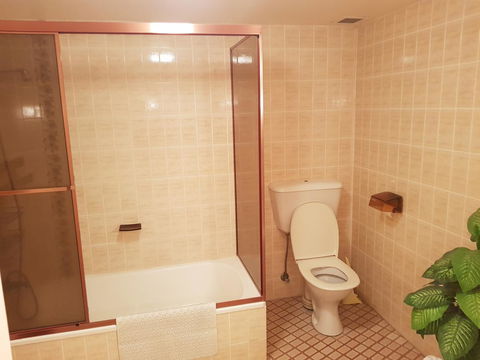 Gemini Court Holiday Apartments - Newcastle Accommodation 43