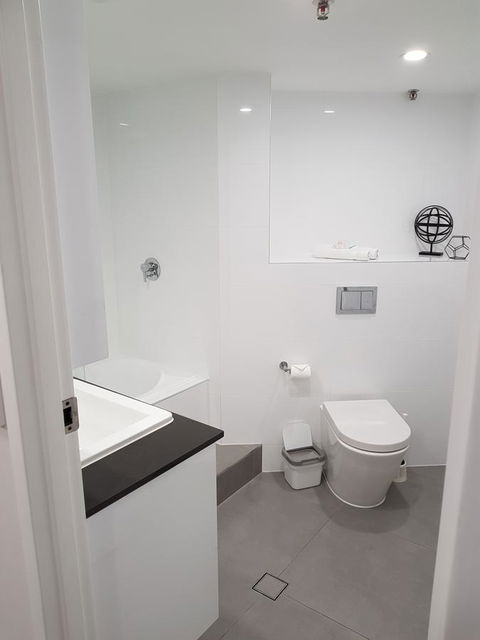 Gemini Court Holiday Apartments - Newcastle Accommodation 31