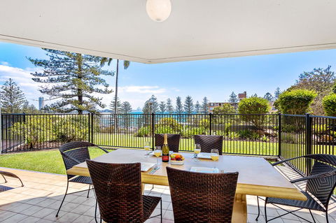 Gemini Court Holiday Apartments - Newcastle Accommodation 13