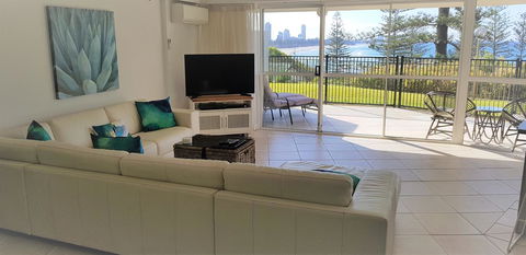 Gemini Court Holiday Apartments - Newcastle Accommodation 26