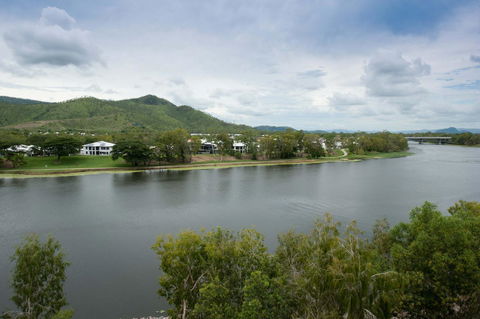 Jacana Apartments - New Castle Tourism 11