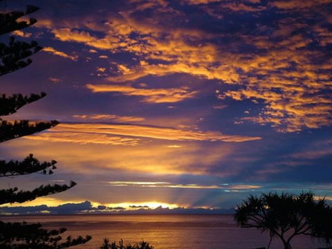Burleigh Beach Tower - Newcastle Accommodation 13