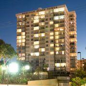 Burleigh Beach Tower - Newcastle Accommodation 16
