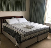 Burleigh Beach Tower - Newcastle Accommodation
