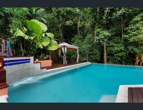 Cairns Rainforest Retreat - New Castle Tourism 12