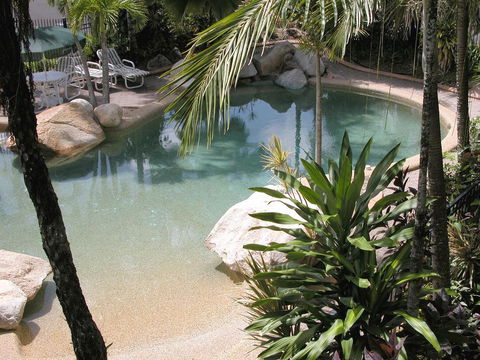 Cairns Queenslander Hotel & Apartments - New Castle Tourism 13