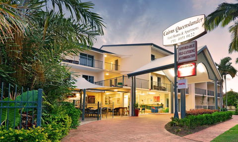 Cairns Queenslander Hotel & Apartments - New Castle Tourism 0