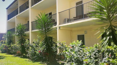 Cairns Queenslander Hotel & Apartments - New Castle Tourism 32