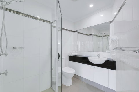 Pacific Views Resort - Newcastle Accommodation 8