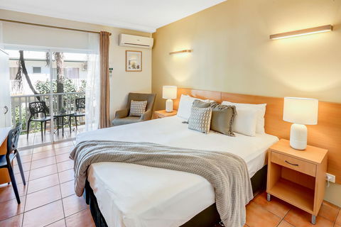 Coral Tree Inn - New Castle Tourism 13