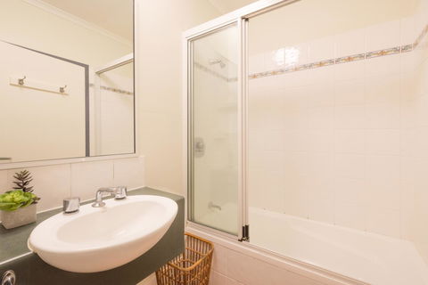 Coral Tree Inn - New Castle Tourism 41