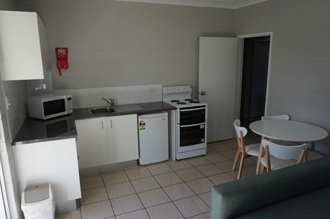 YAL Cairns - A Motel That Makes A Difference - New Castle Tourism 26