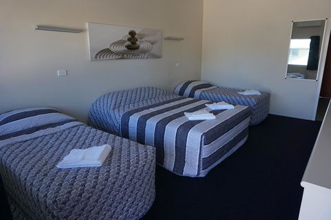 YAL Cairns - A Motel That Makes A Difference - New Castle Tourism 17