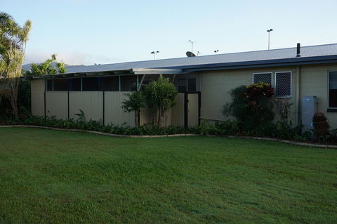 YAL Cairns - A Motel That Makes A Difference - New Castle Tourism 44