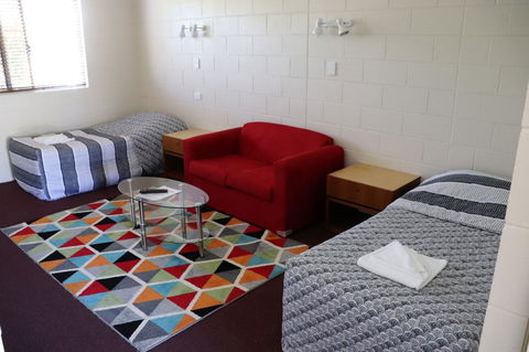 YAL Cairns - A Motel That Makes A Difference - New Castle Tourism 3
